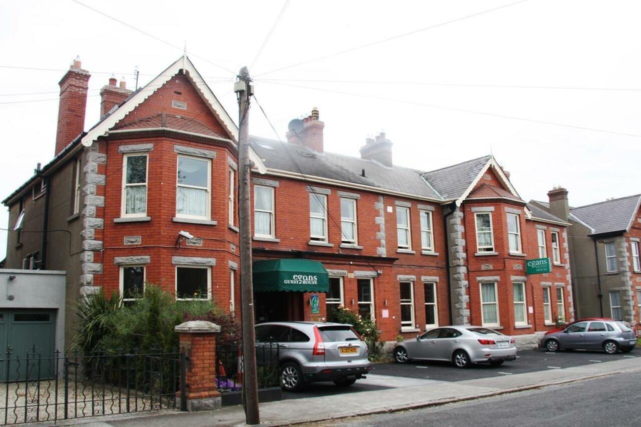 Egans House Hotel