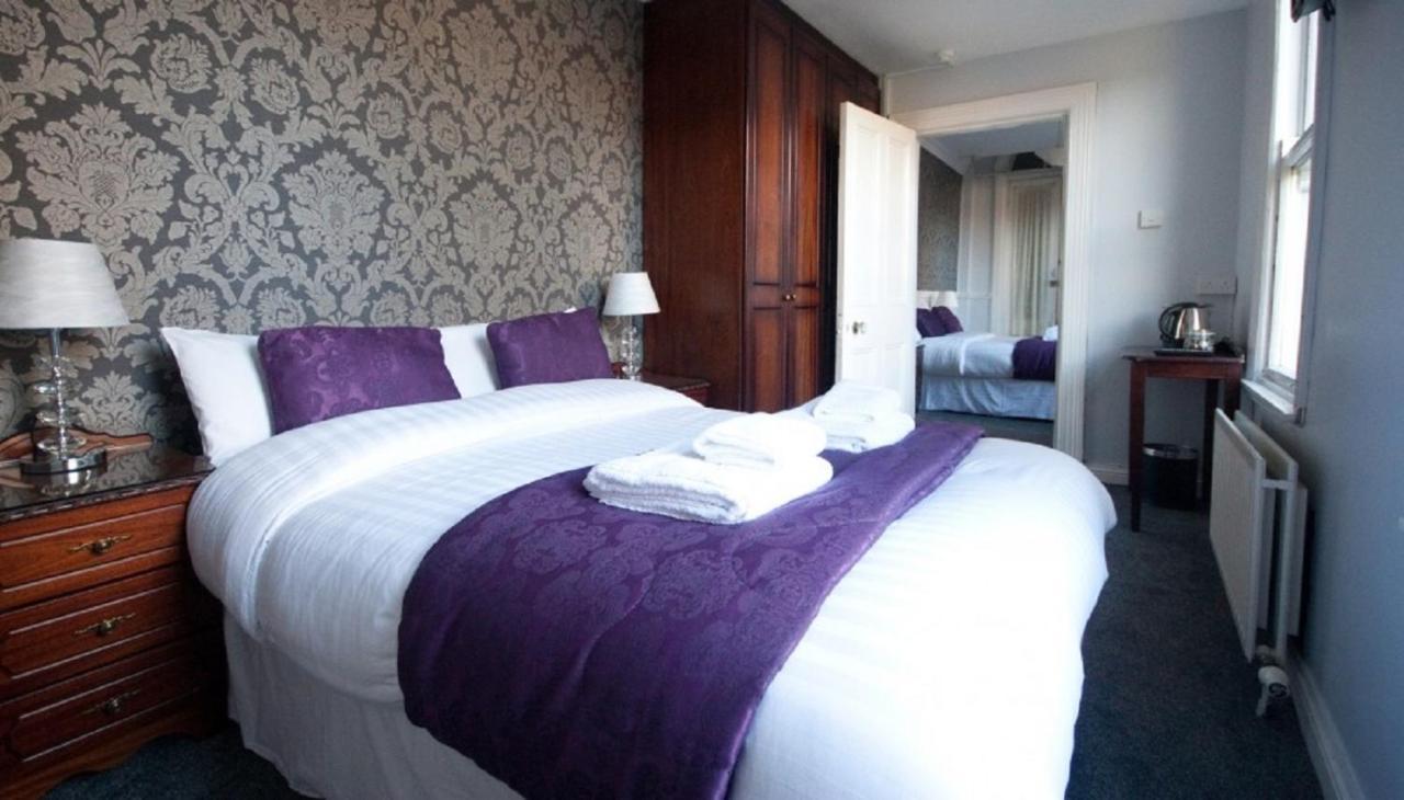 Guest house Clifden House By Nina Dublin
