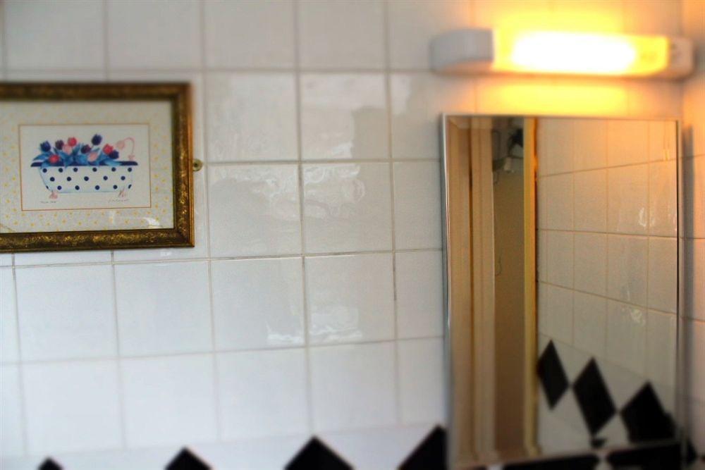 Lynams Hotel