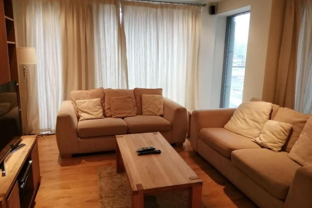 Apartment 2 Bedroom In *