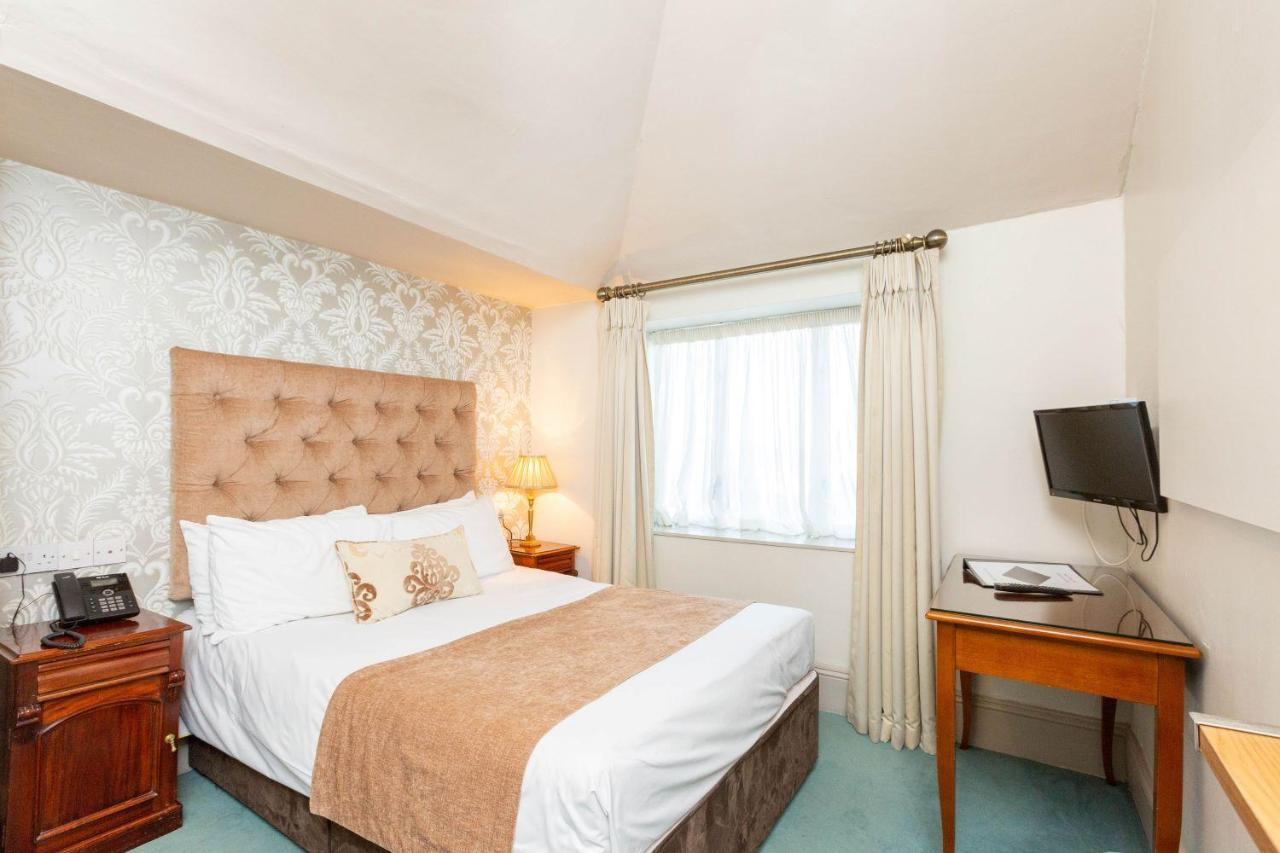 Barry's 2* Dublin