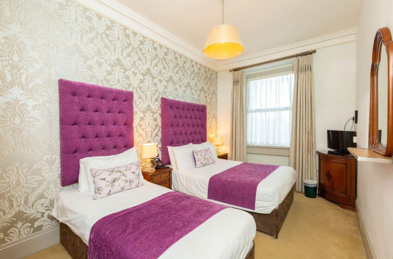 Barry's Hotel