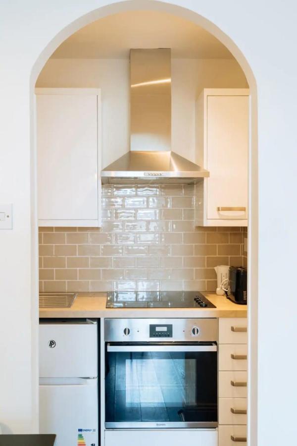 Homely 1 Bedroom In Centre With River View *