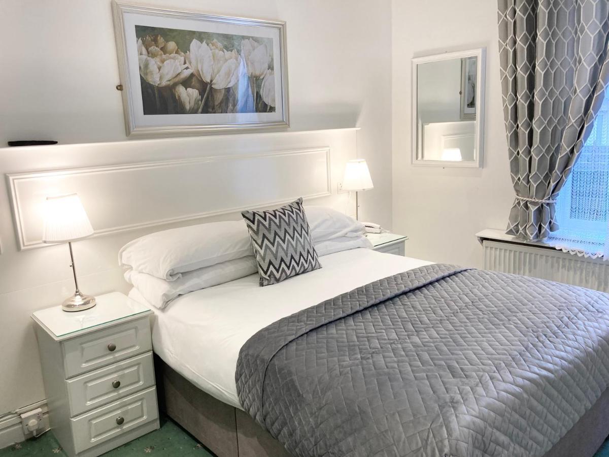 Dergvale Hotel 2*
