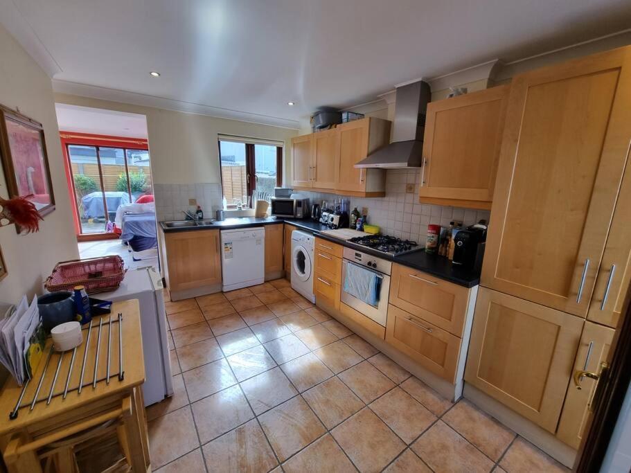 Entire House With Parking, Centrally Located & Close To Aviva Stadium *