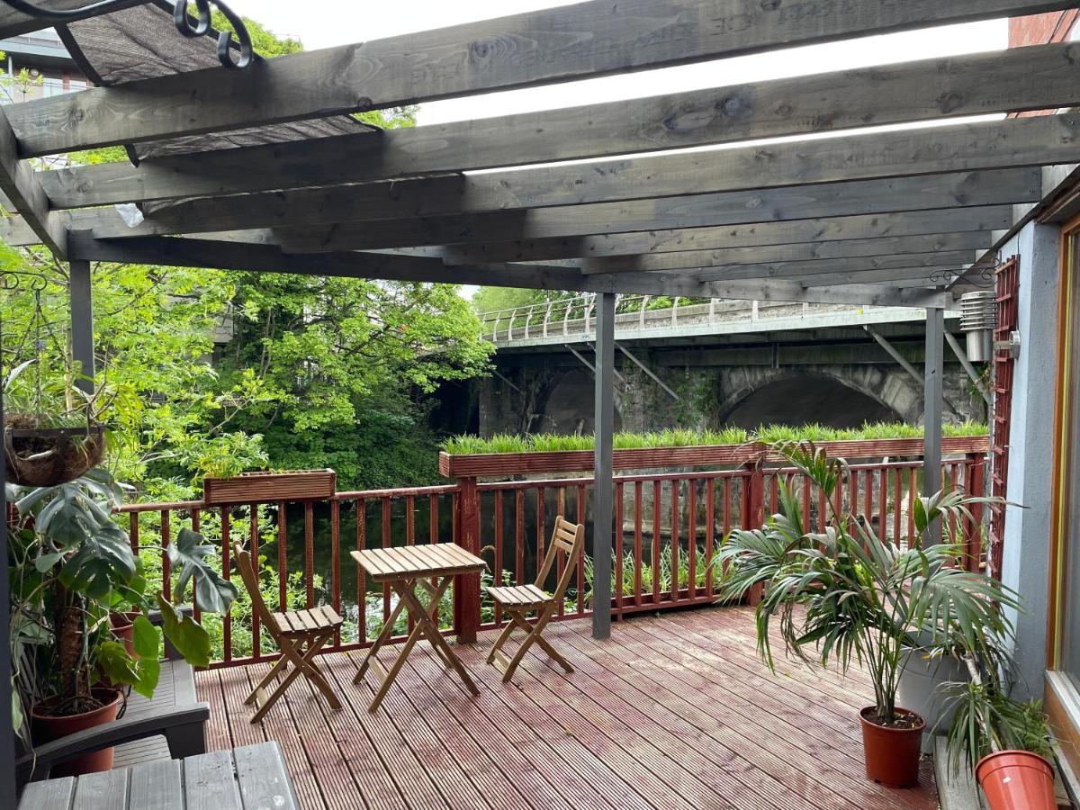 Serene Riverside - Hidden Gem In *