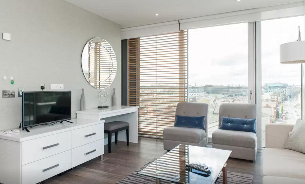 Luxury Apartment, Incredible Views Dublin