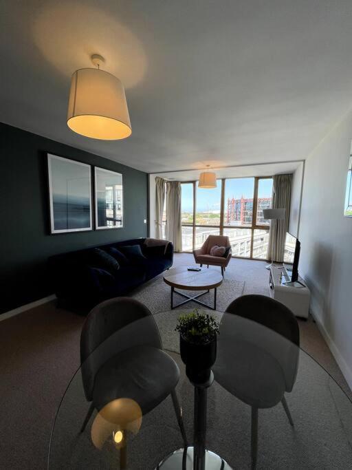 Stunning Modern In The Gasworks Apartment Dublin