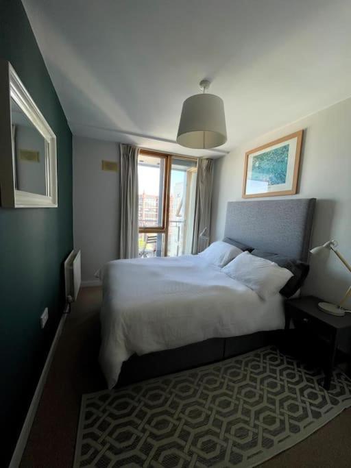 Stunning Modern In The Gasworks Dublin