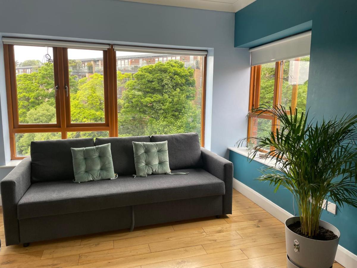 Villa Serene Riverside - Hidden Gem In *