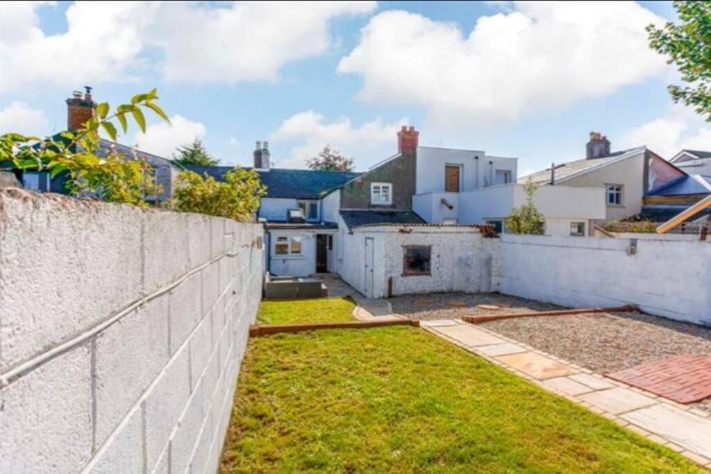 Spacious 2-bedroom Property, Minutes From City. Dublin