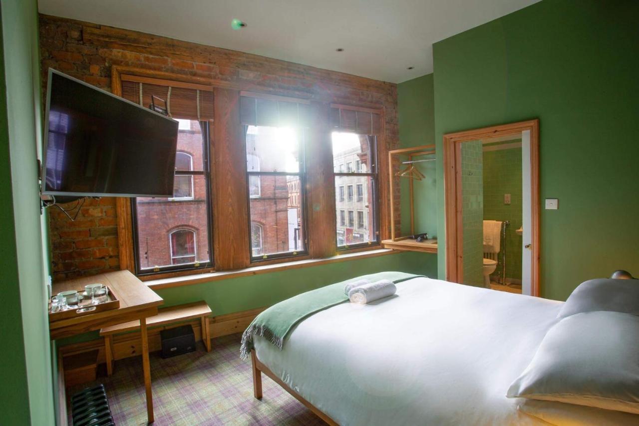 Hotel O'regans *