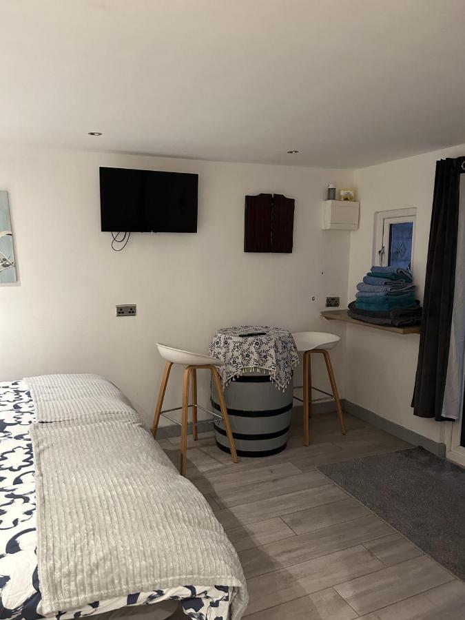 Cosy Open Plan In 11 2 Persons Holiday home