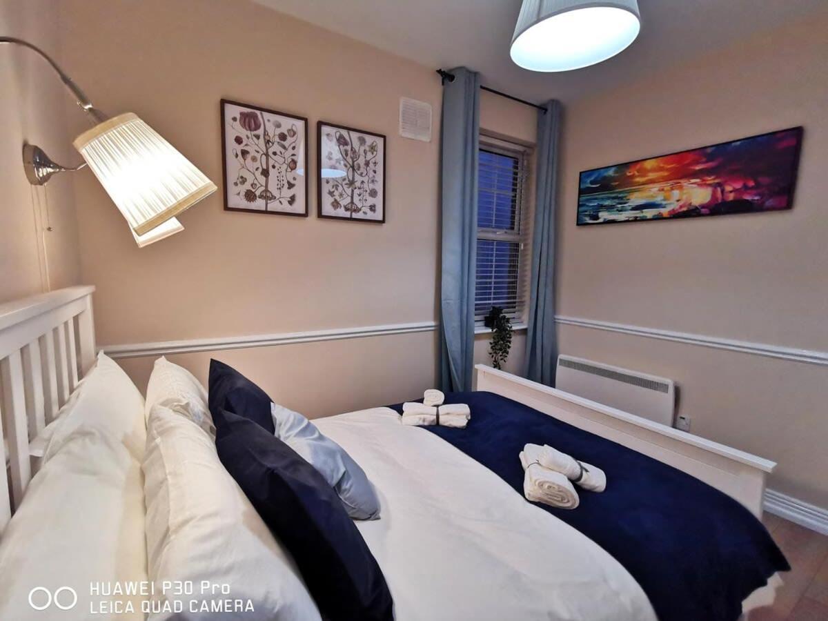 New Spacious & 3bedroom Tv& Wifi *