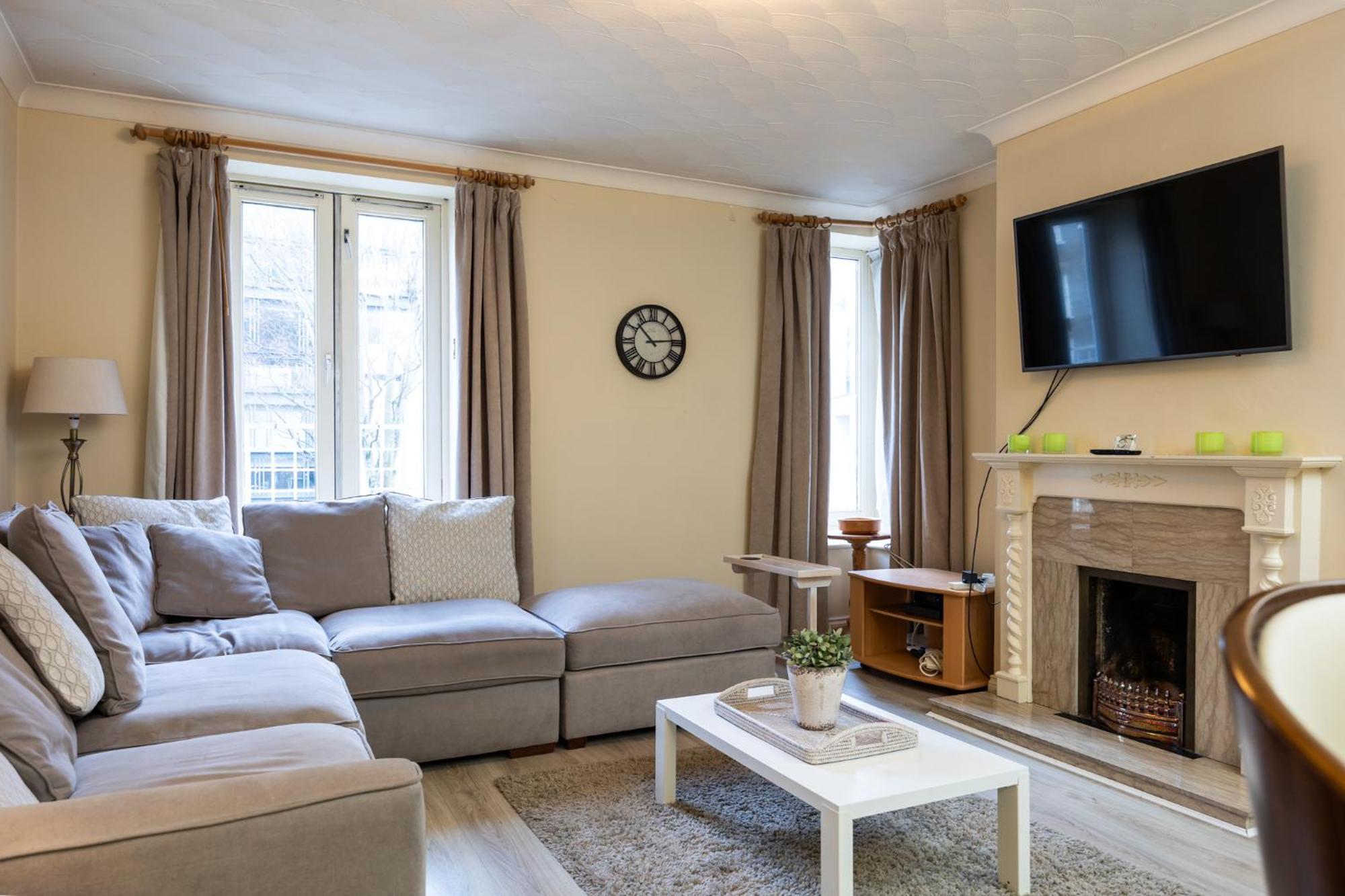 Fantastic 2bd In The Location In