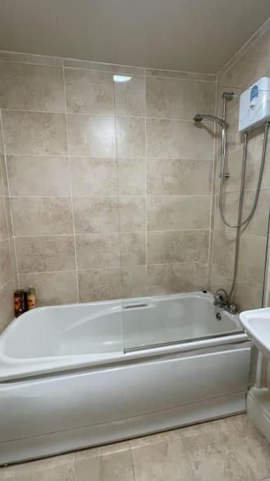 City Gem - Central & Stylish 1 Bed *
