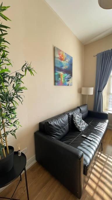 City Gem - Central & Stylish 1 Bed *