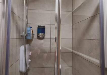 Private Patio Reliable Fast Wifi Apartment *