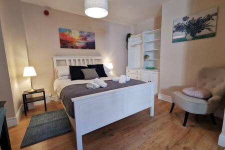 Private Patio Reliable Fast Wifi Dublin