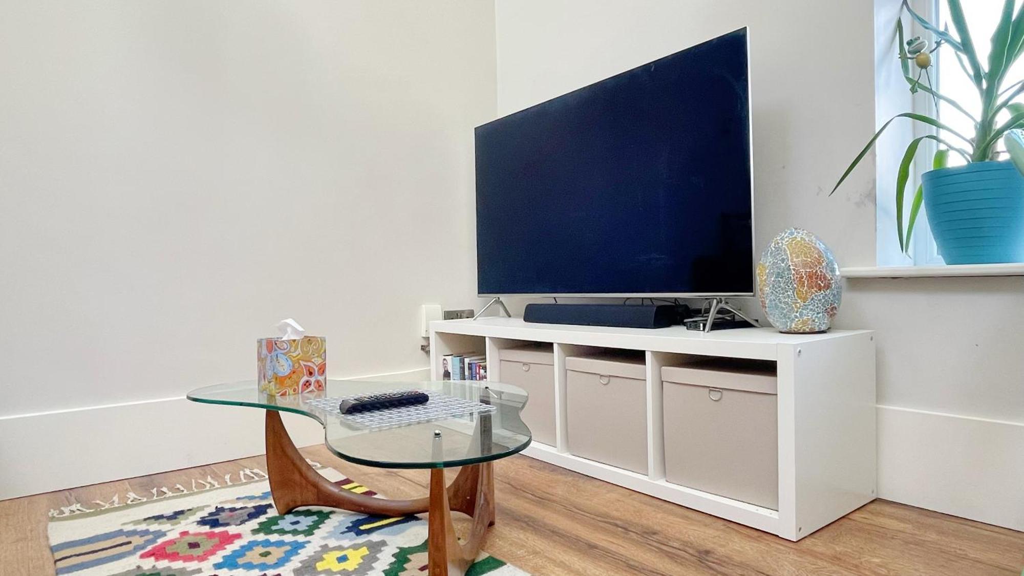 Stylish High Ceiling In South Center * Dublin