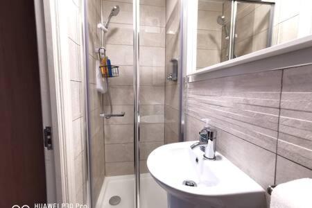 Apartment Cosy 1bed With Nice Patio And Fast Wifi F1