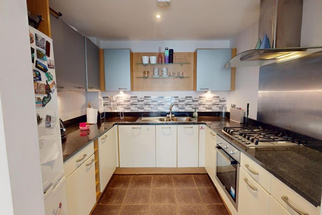 Centrally Located, Comfy 2-bed 2-bath Apt Dublin