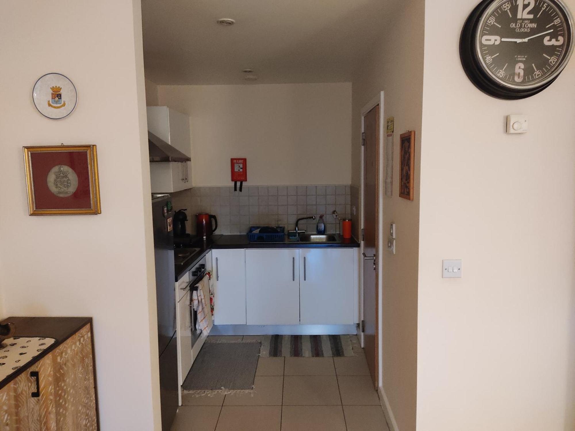 Swallows Nest - Spacious Bright Double Bedroom With Ensuite Bathroom Homestay *