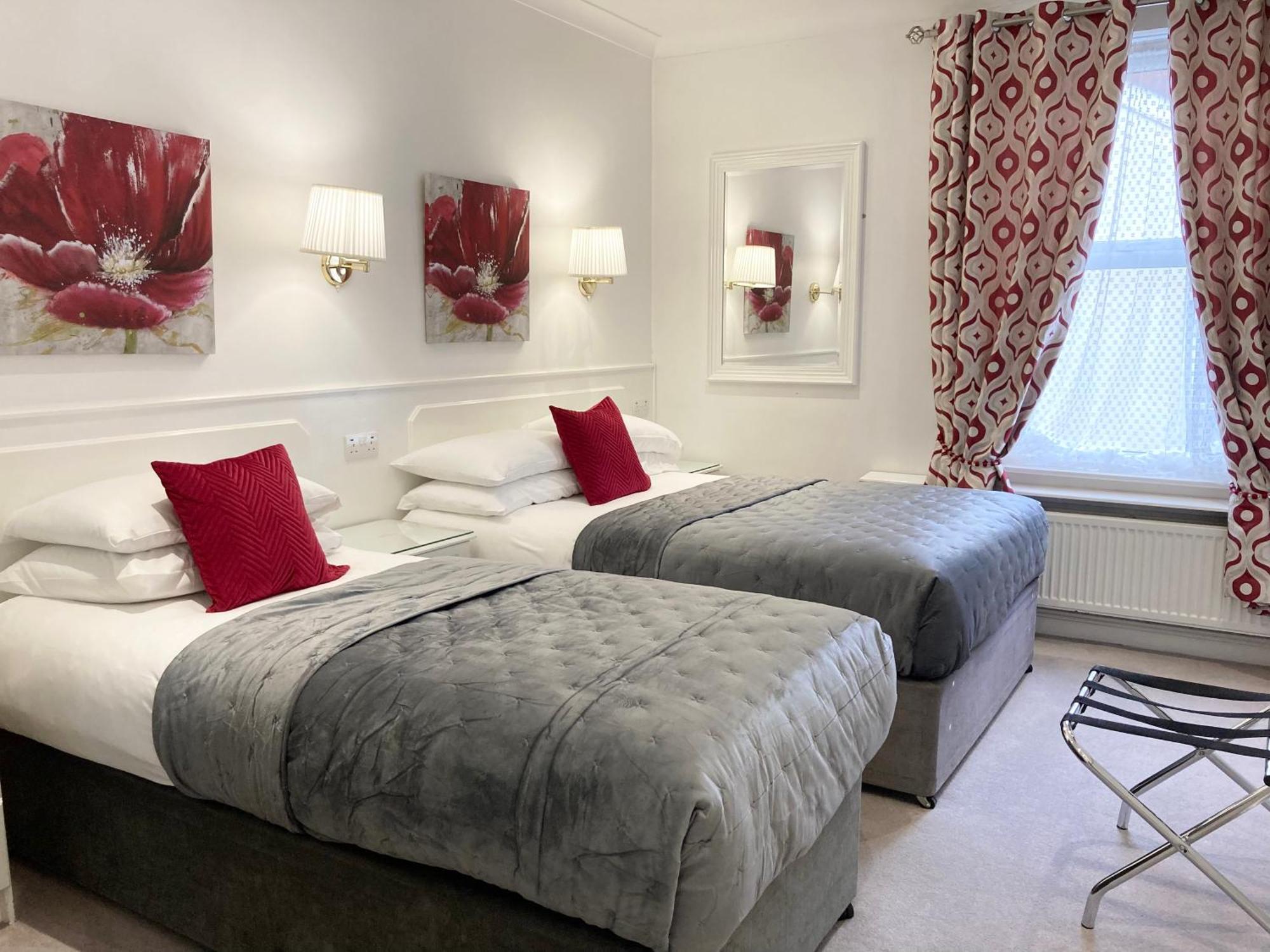 Dergvale Hotel Dublin