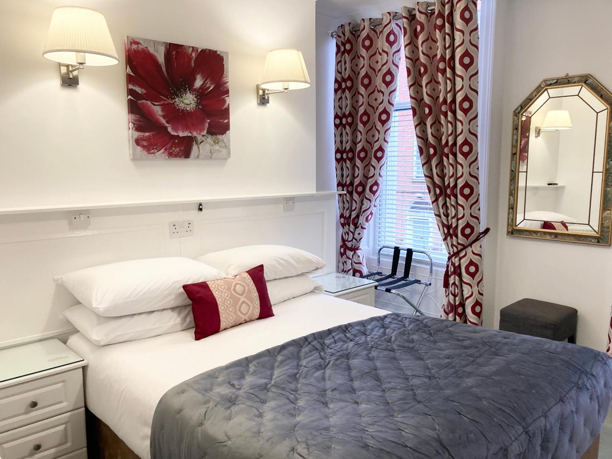 Hotel Dergvale 2*