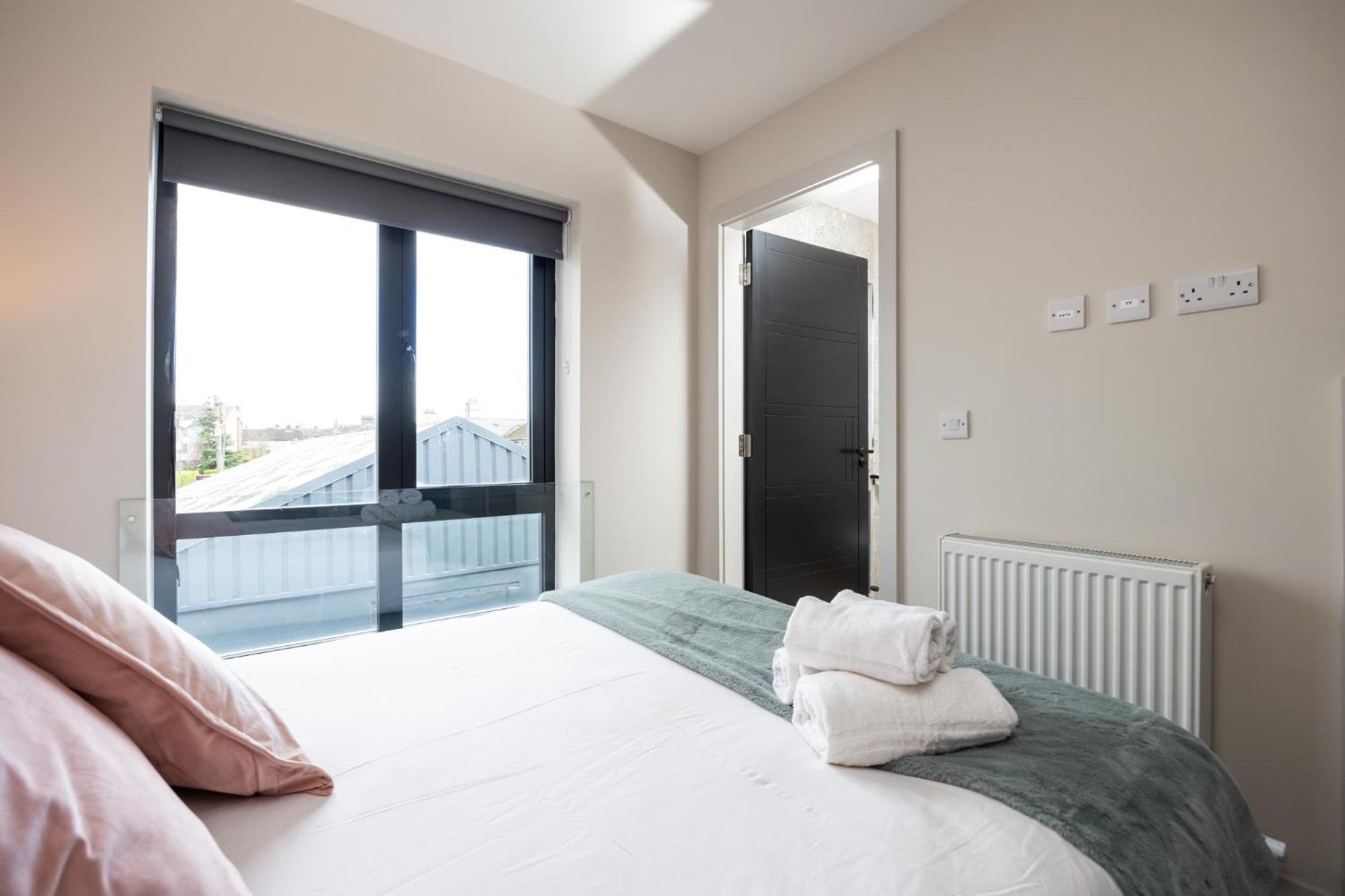 Holiday home Stunning 2 Bed, 2 Bath House Near National Stadium,