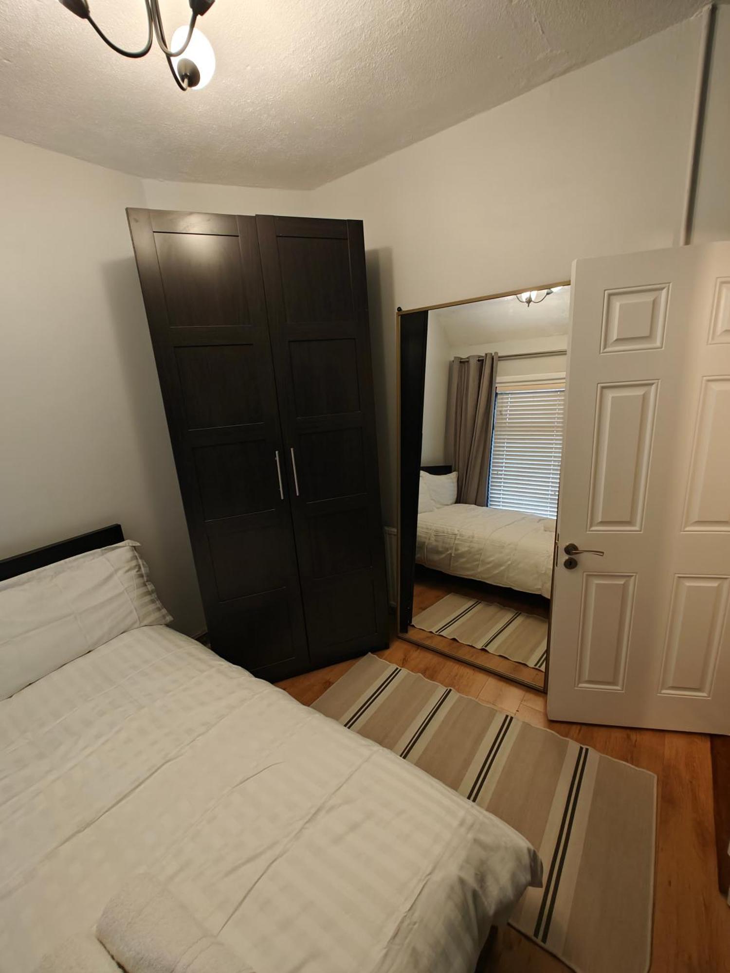 Delightful 3 Bed City House * Dublin