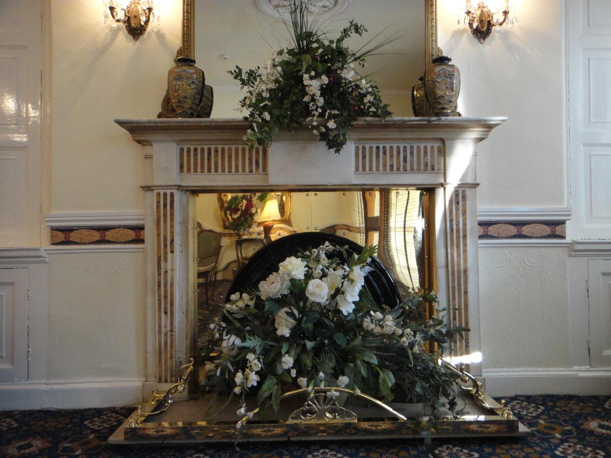 Hotel Dergvale 2*