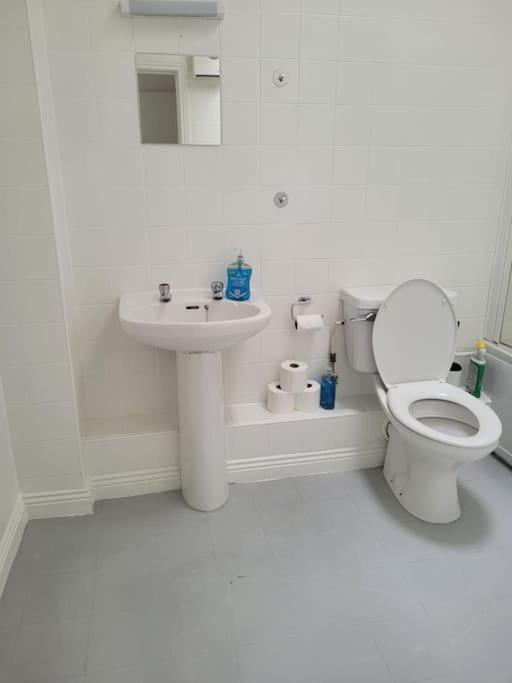Holiday home Stylish 4 Bedroom House