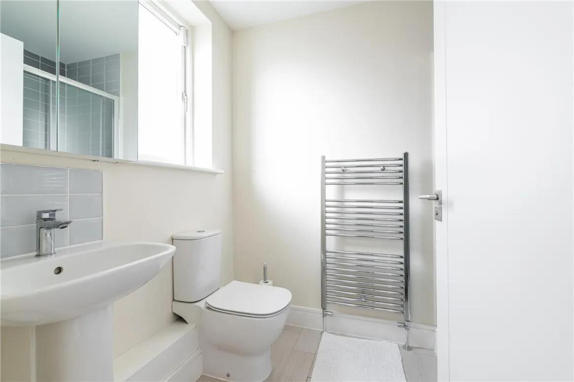Pvt Room With Direct Train To City Center 25 Mins Homestay