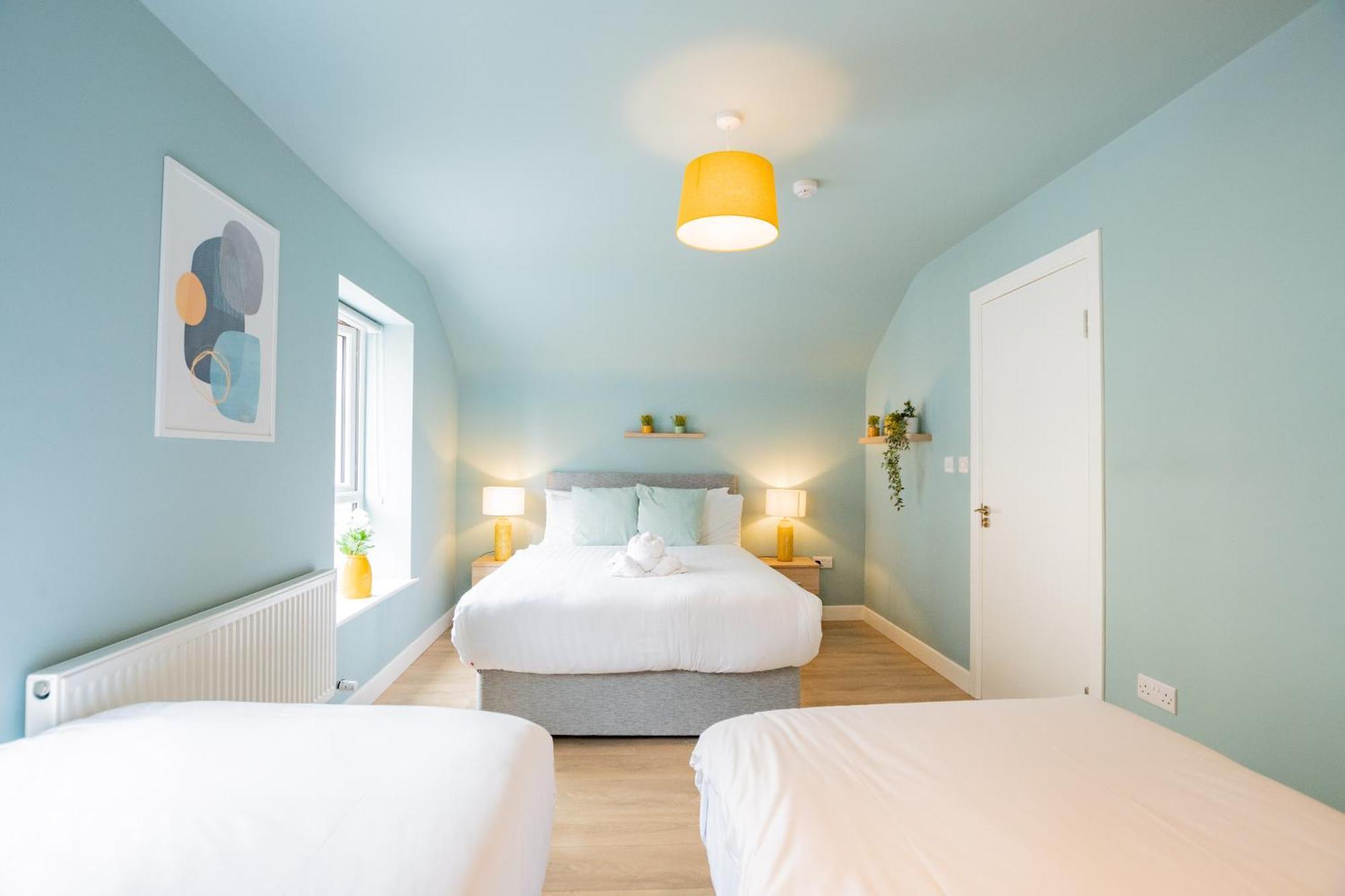The Large Group House -sleeps 21 Holiday home *