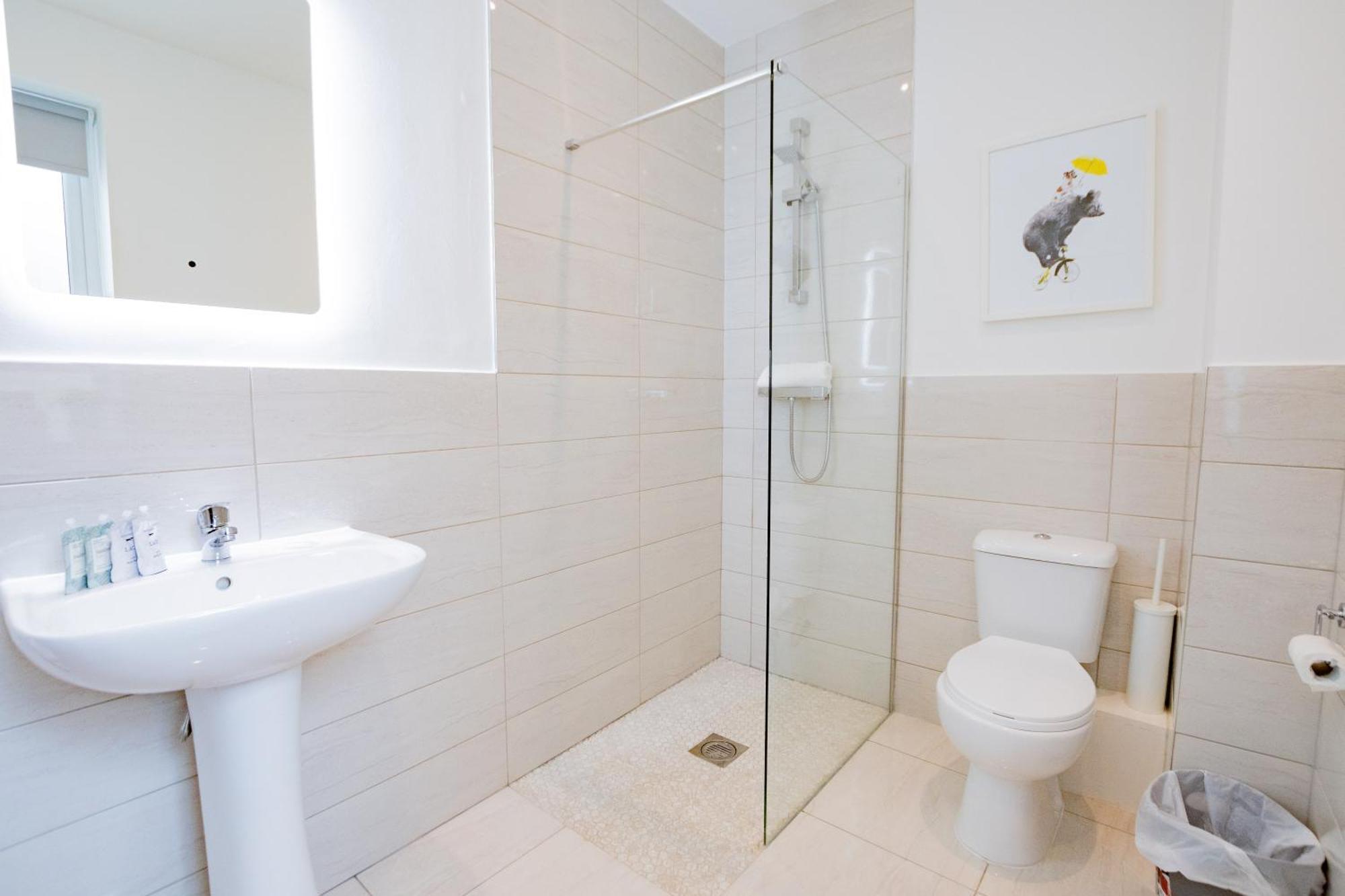 The Large Group House -sleeps 21 * Dublin