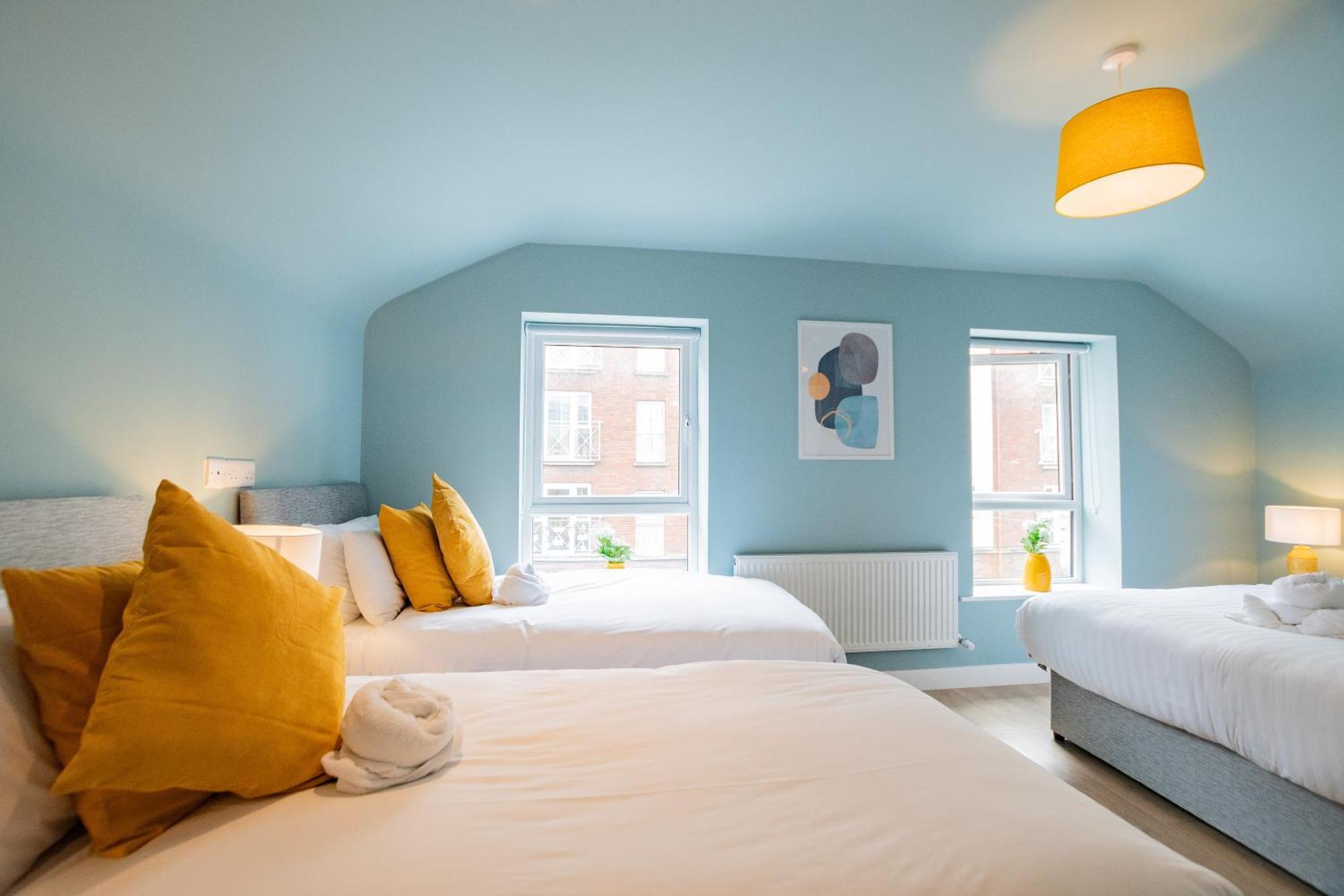 The Large Group House -sleeps 21 Holiday home