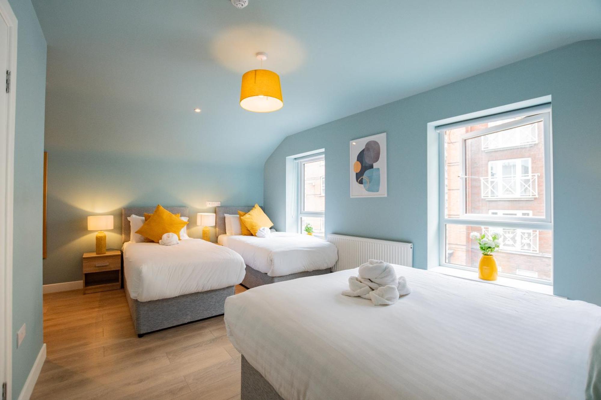 The Large Group House -sleeps 21 Holiday home *