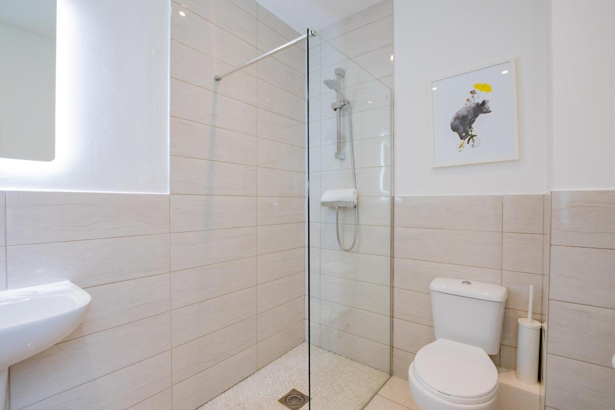 Holiday home The Large Group House -sleeps 21 *