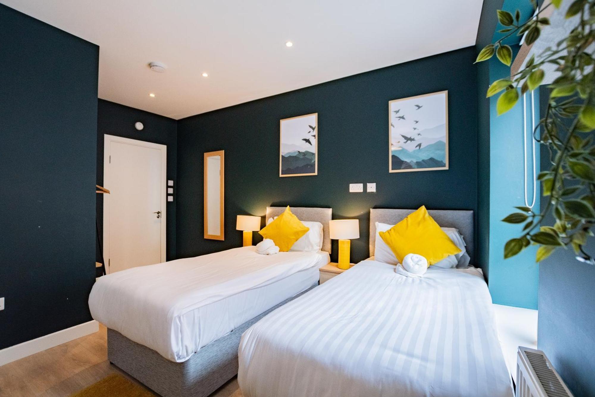 Holiday home The Large Group House -sleeps 21 Dublin