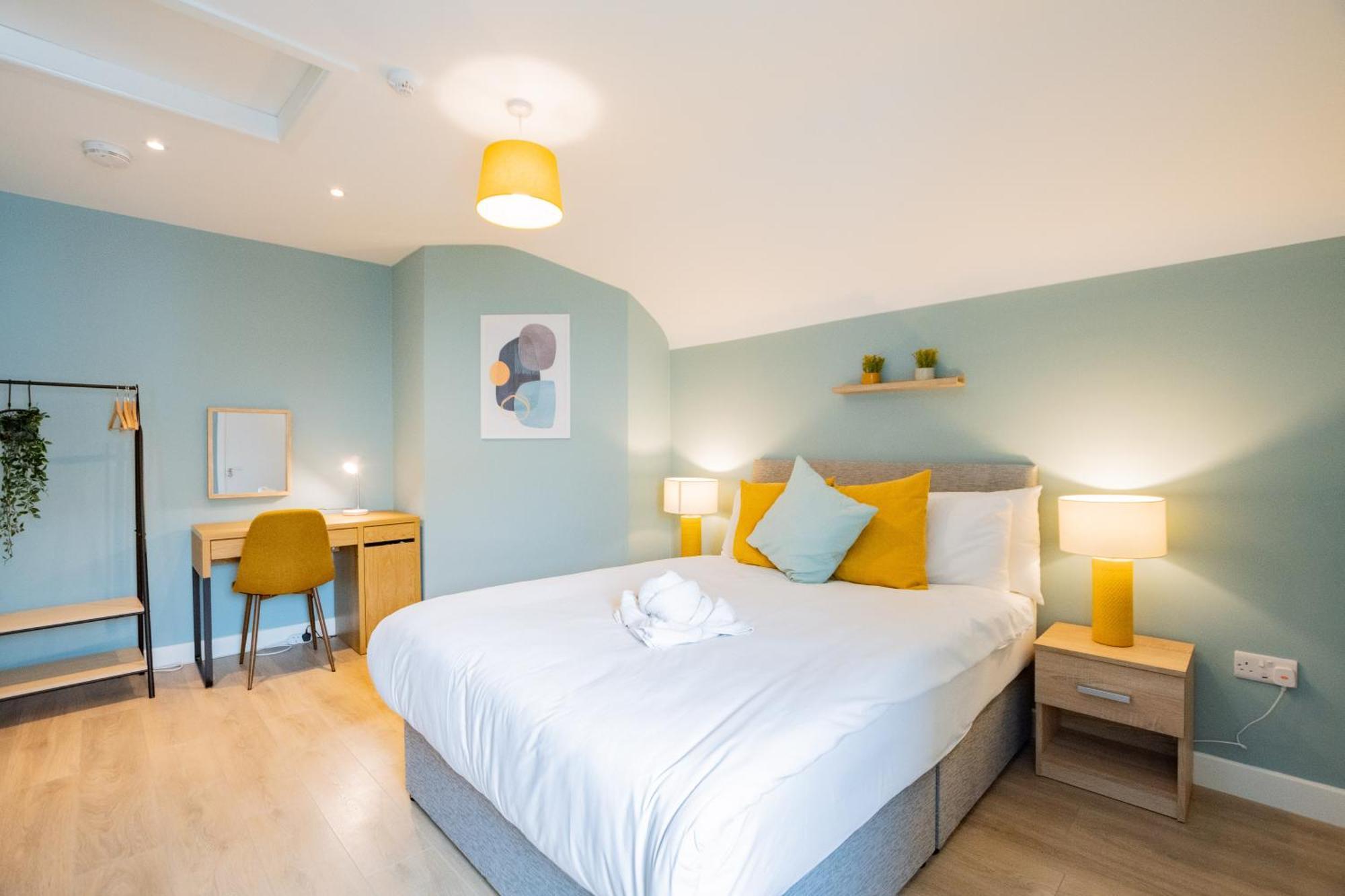 The Large Group House -sleeps 21 Holiday home
