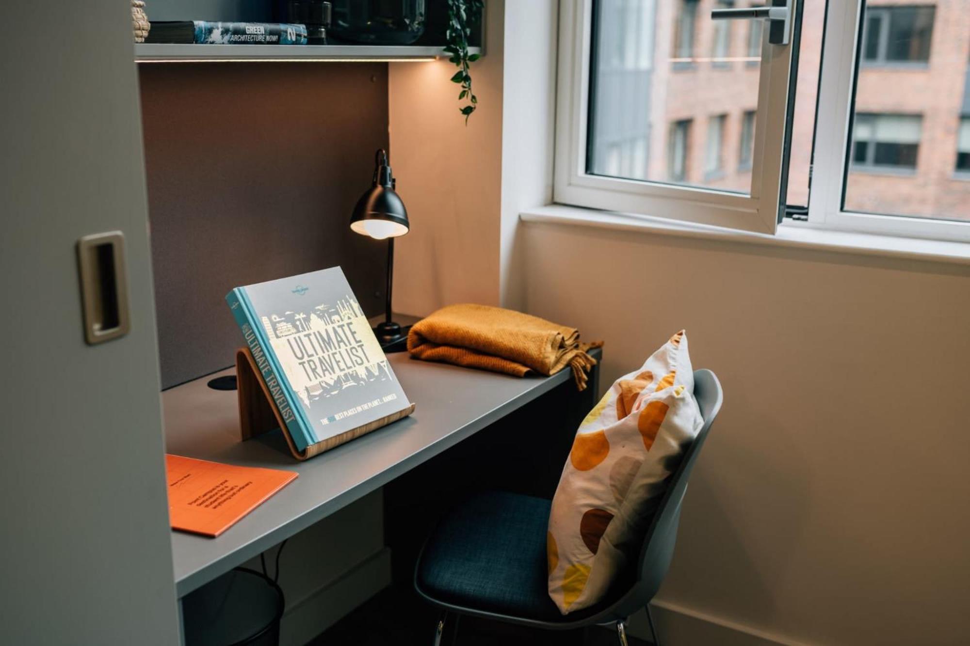 Canvas Point Campus Docklands Apartment