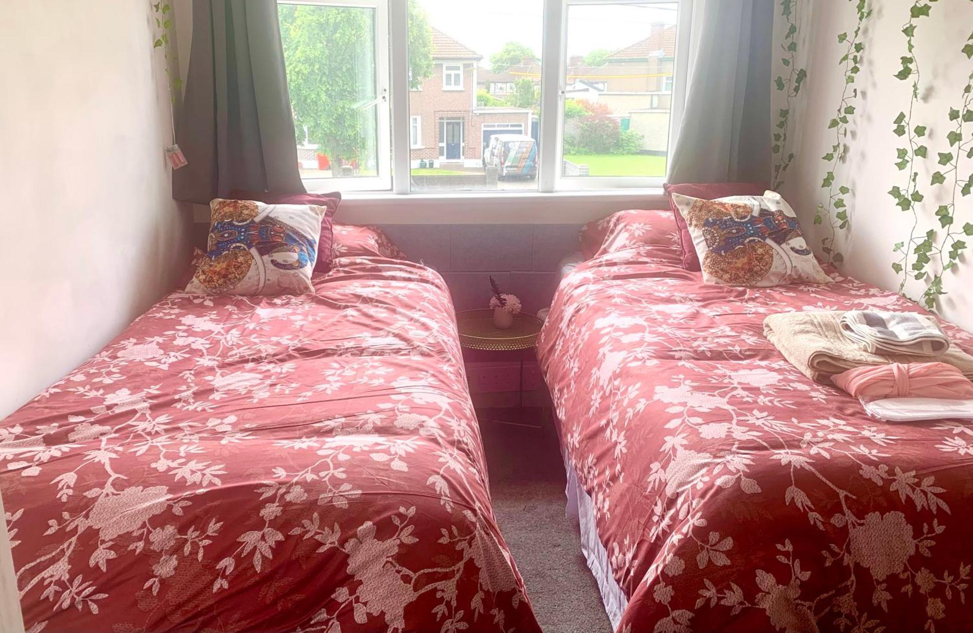 Large In Excellent Location Double Or Two Singles * Dublin