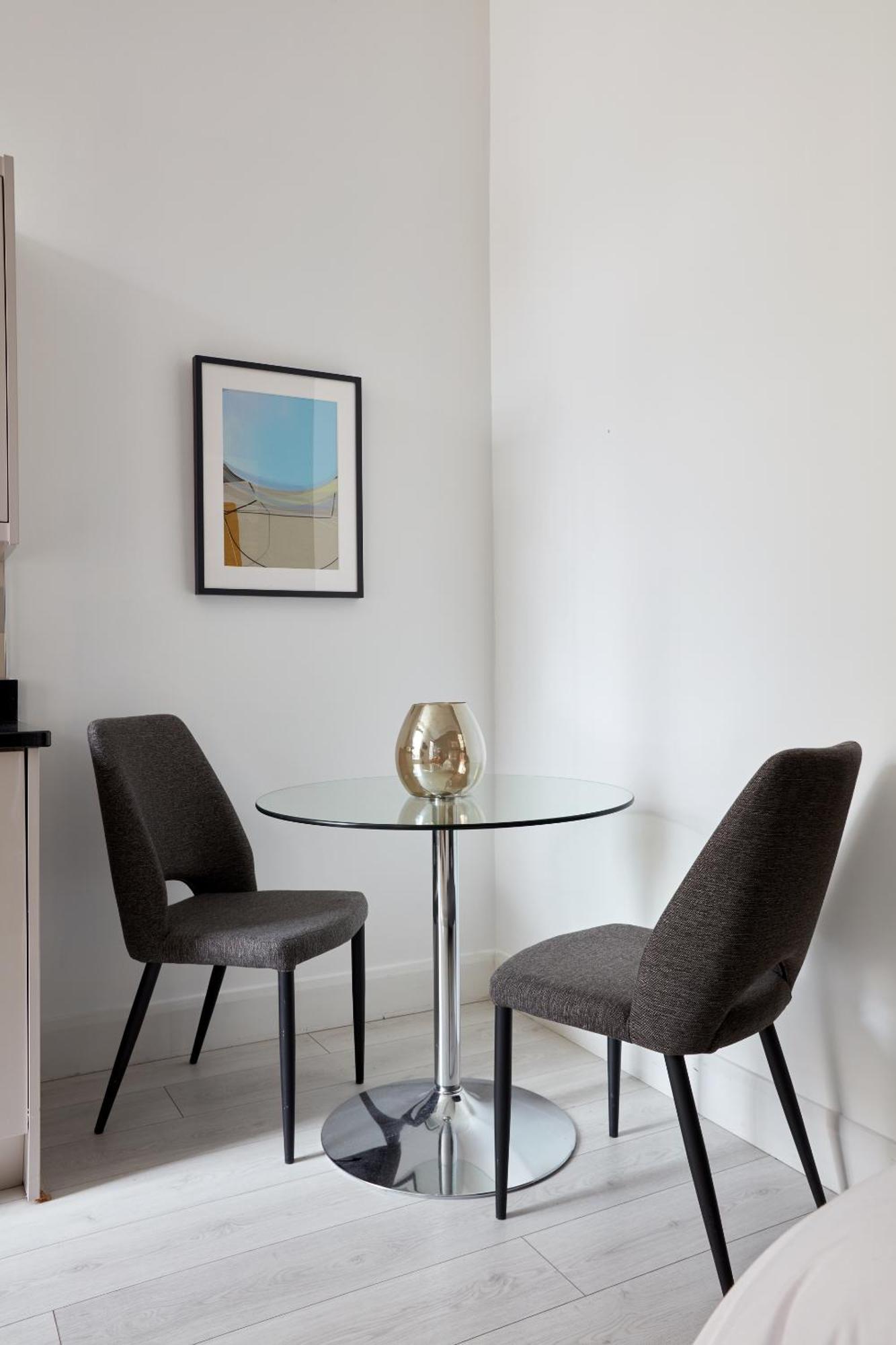 Sonder Mountjoy Square 4*