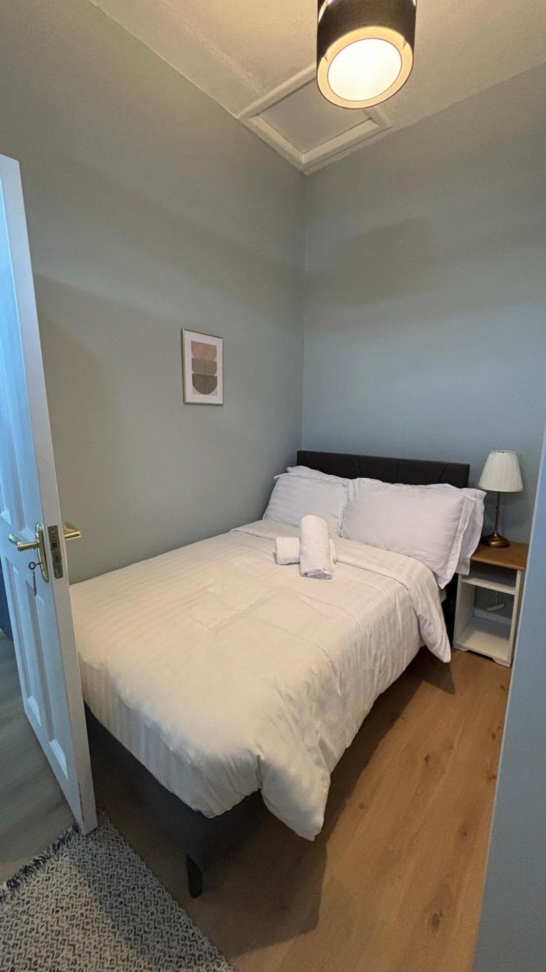 Homely 3 Bed City House * Dublin