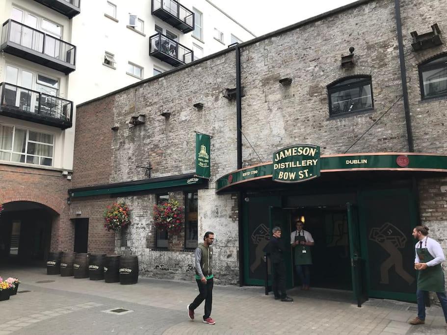 City Centre Apt With Balcony Great Location & Neighborhood Dublin