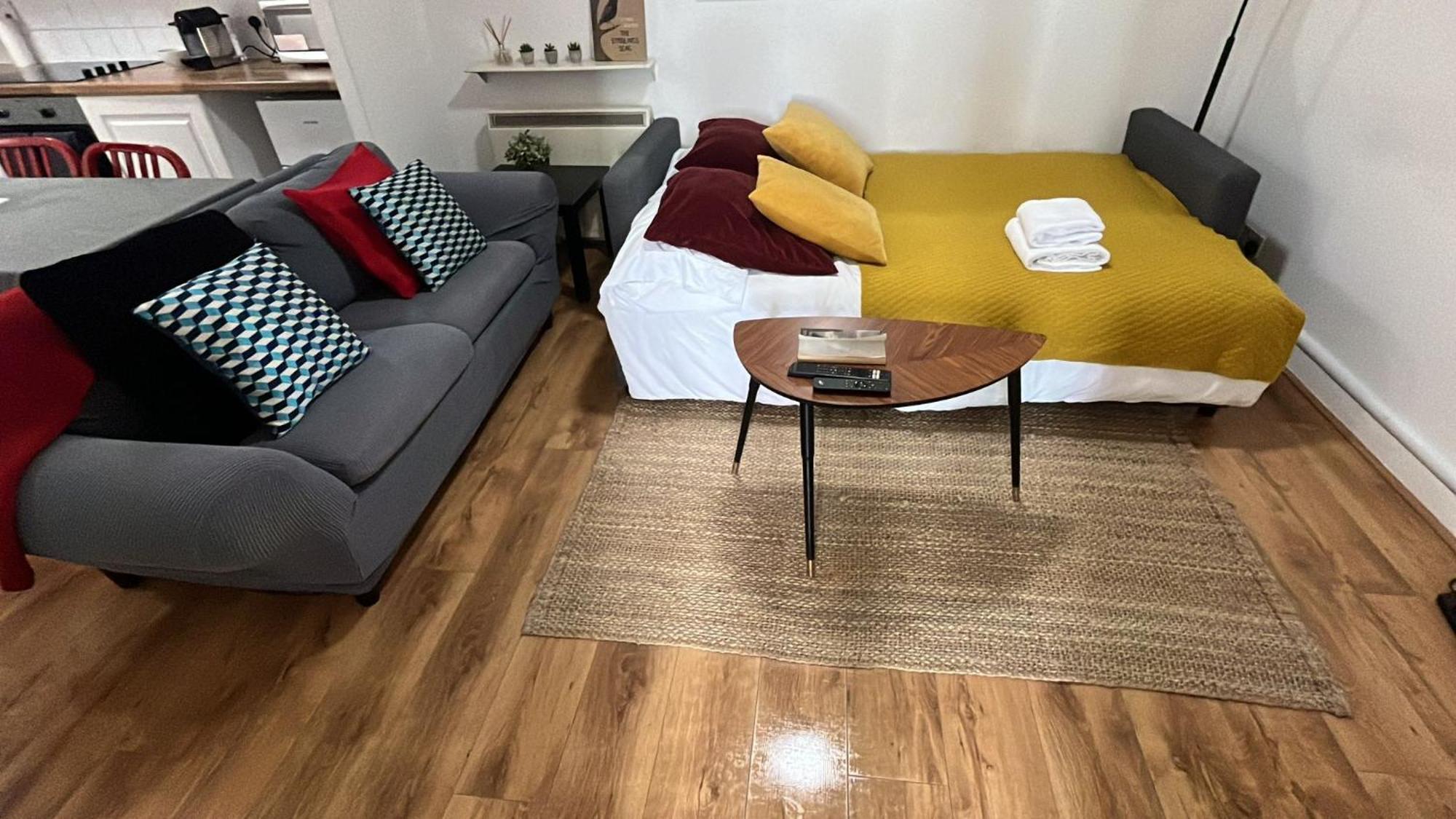 Spacious 3-bed In Center