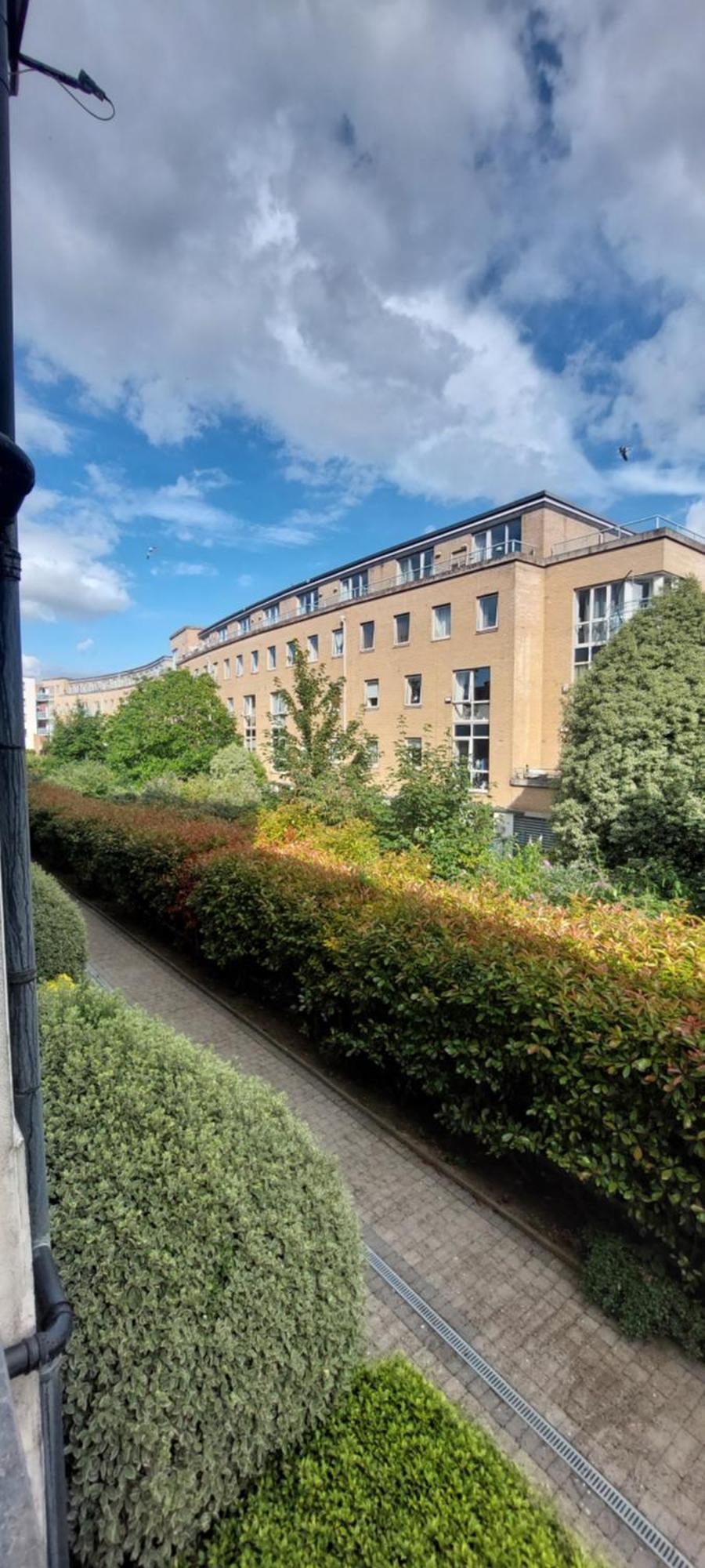 Spacious Riverside 1bd In Bustling Village