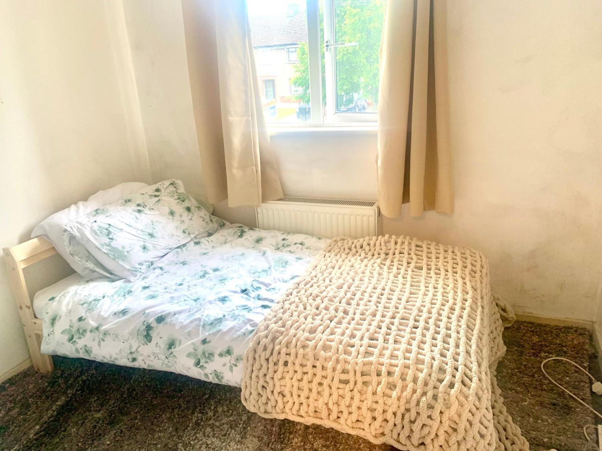 Homestay Small Comfy In Family Dublin