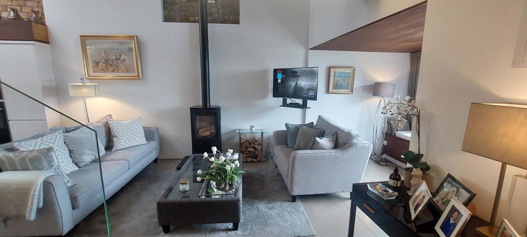 Apartment Sophisticated Seafront 3bd Suntrap Landscaped Yard Dublin